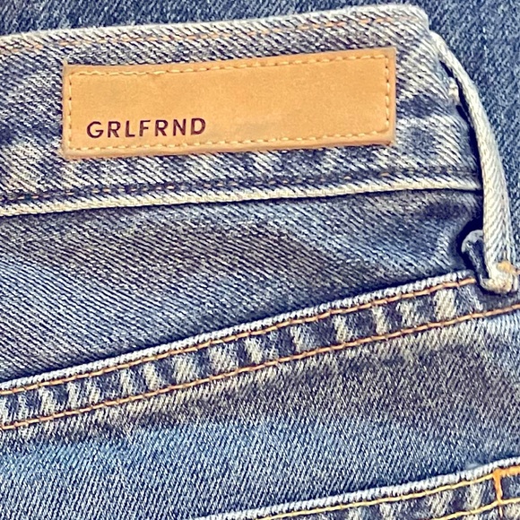 GRLFRND Helena Straight Leg Raw Step Hem Blue Denim Jean Size 28 - Picture 8 of 12